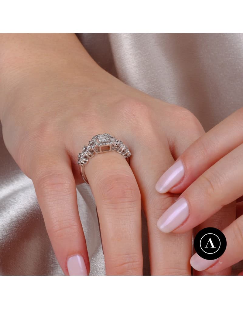 0.50ct E Rengi Baget Pırlanta Yüzük