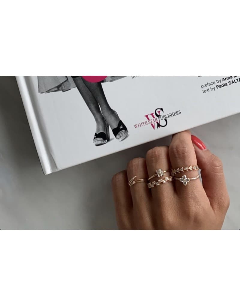 0.11ct Fvs Pırlanta Üçgen-Üçgen Yüzük