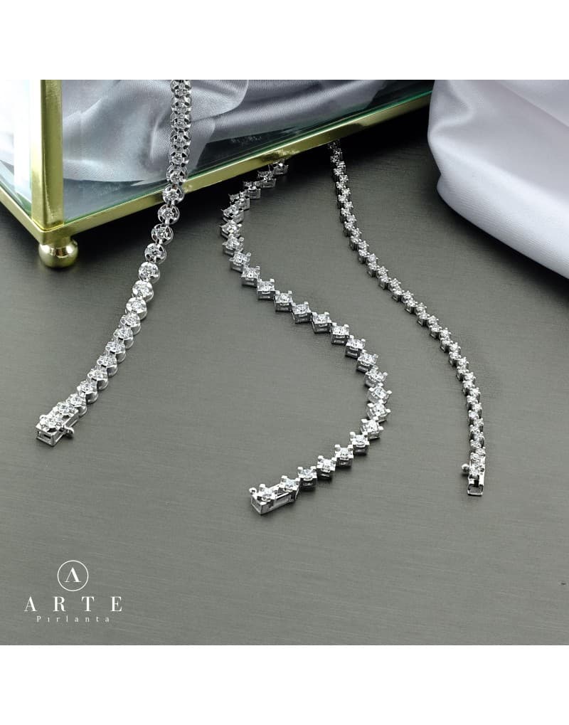2.24ct F Rengi Çapraz Tırnak Su Yolu Bileklik