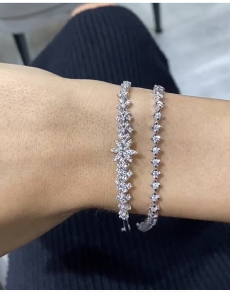 2.24ct F Rengi Çapraz Tırnak Su Yolu Bileklik
