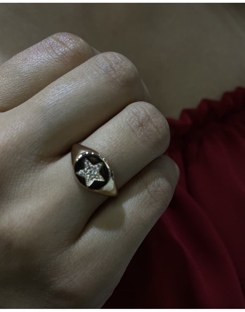 0.08ct F Rengi Pırlantalı Yıldız Altın Serçe Parmak Yüzük