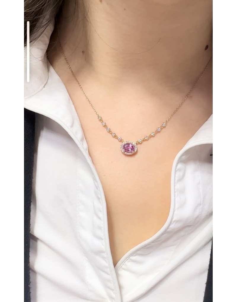 Pink Oval Pırlantalı Altın Kolye