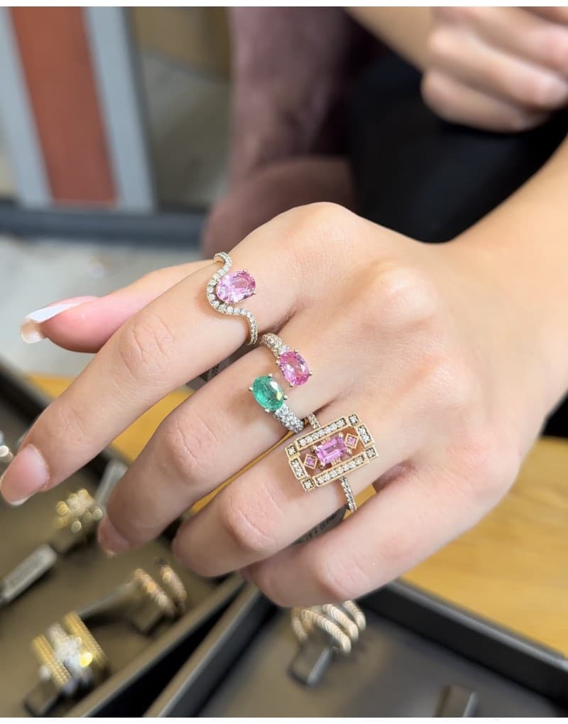 Oval Pink Pırlantalı Altın Yüzük
