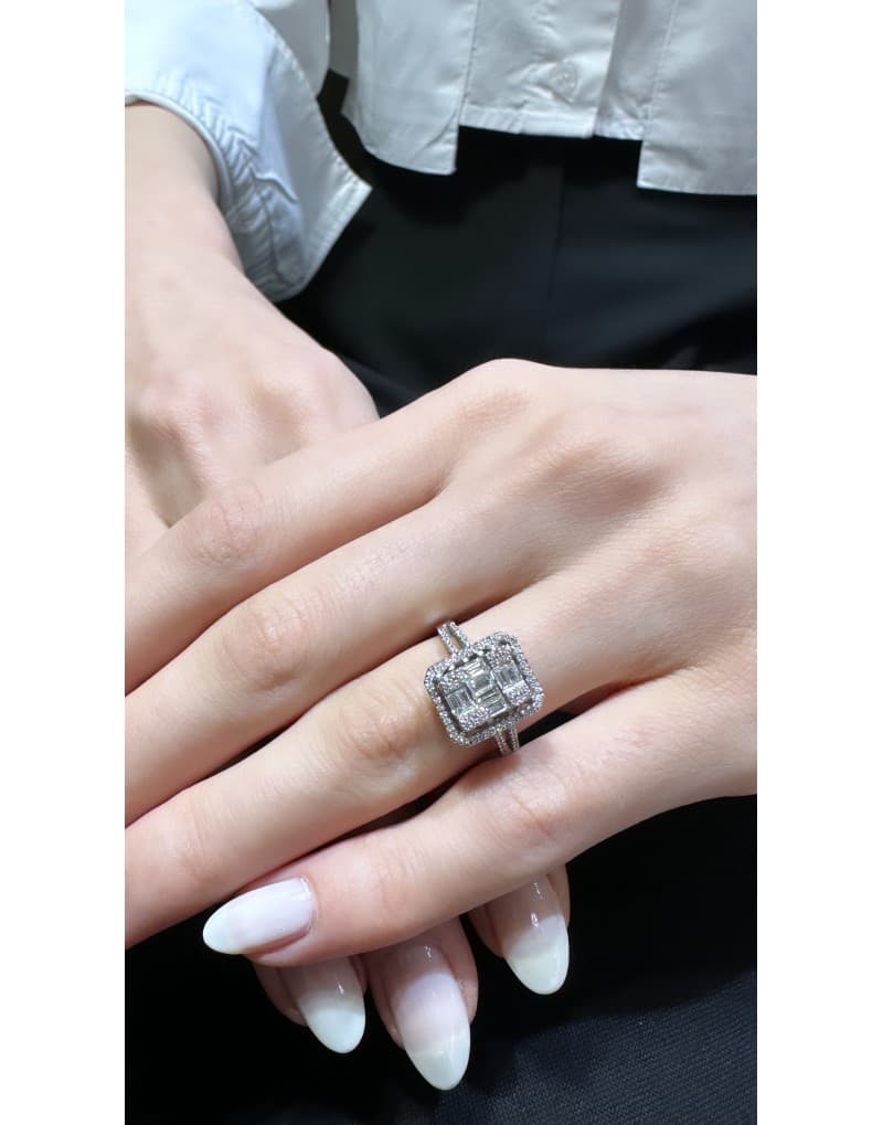 0.75ct F Rengi Baget Pırlanta Yüzük
