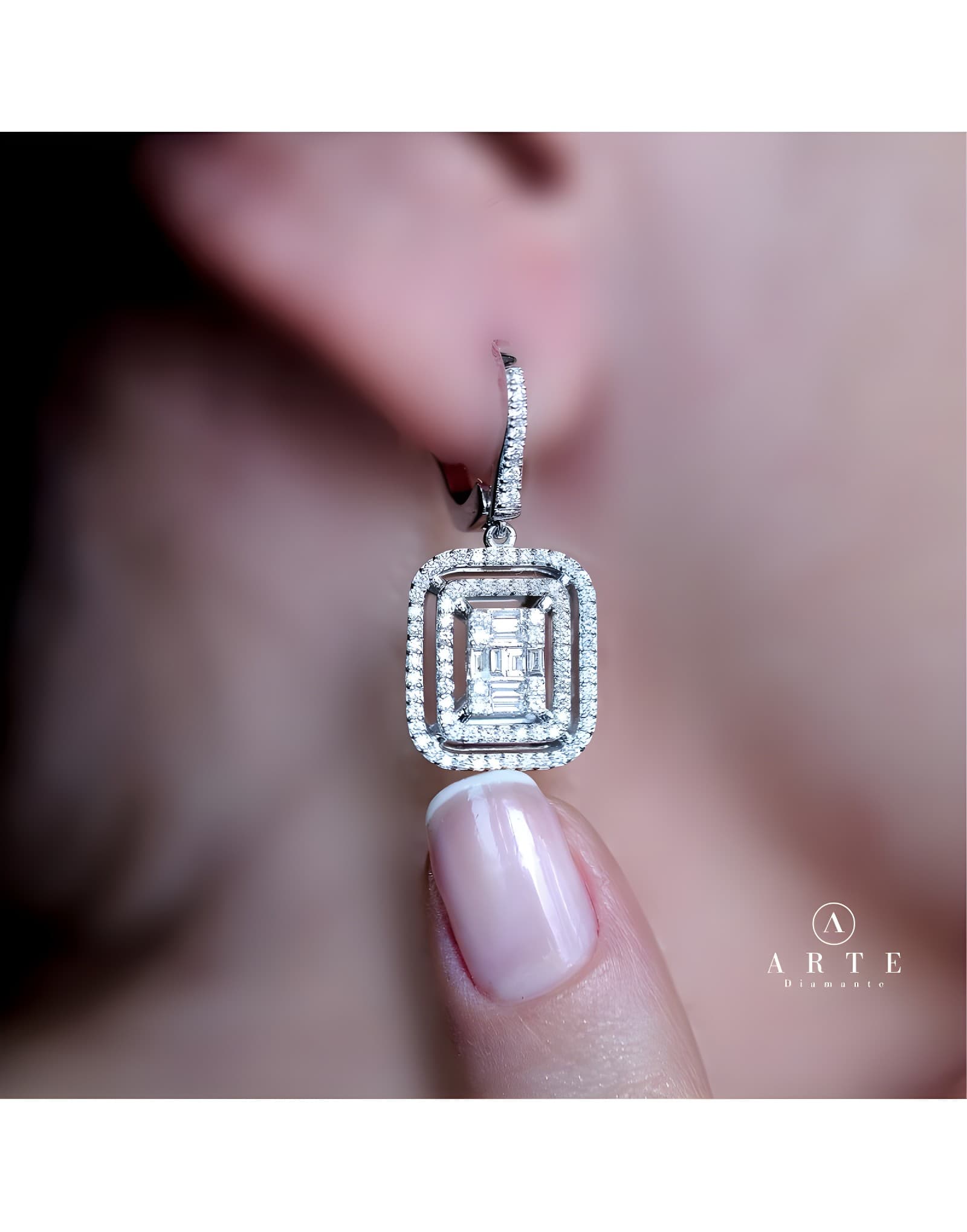 Farah 1.05ct F Rengi Baget Pırlanta Küpe — 2. görünüm