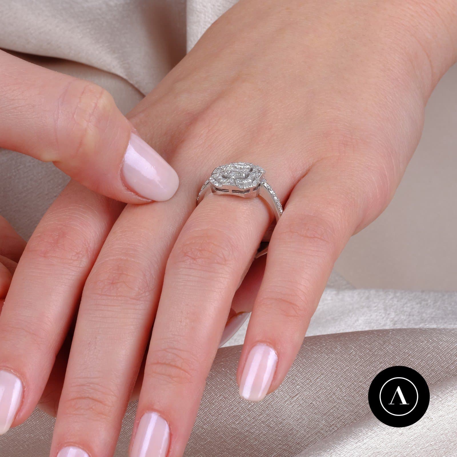 0.80ct F rengi Pırlanta Baget Yüzük — 4. görünüm