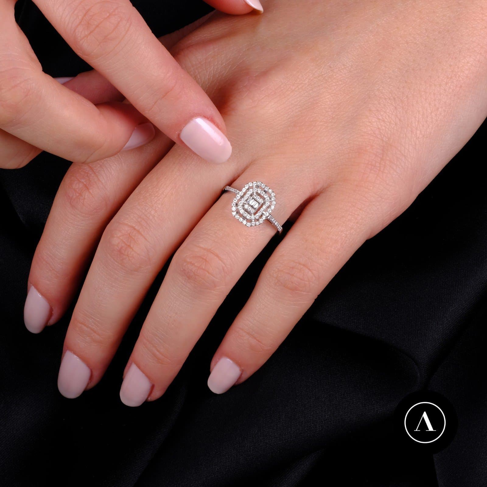 0.70ct F Rengi Baget Pırlanta Yüzük — 5. görünüm