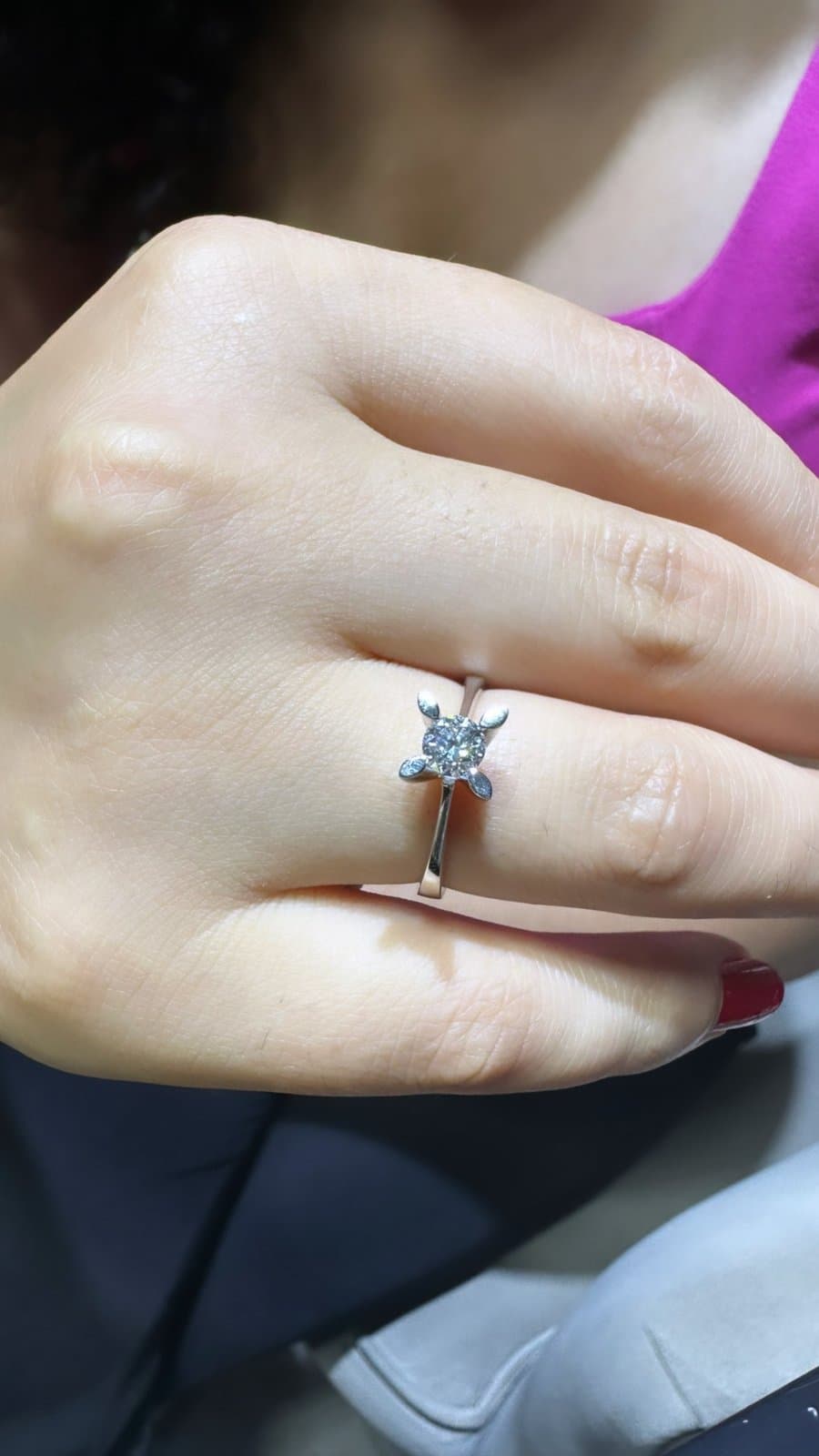 HRD SERTİFİKALI 0.40ct F Rengi Tektaş Pırlanta Yüzük — 2. görünüm