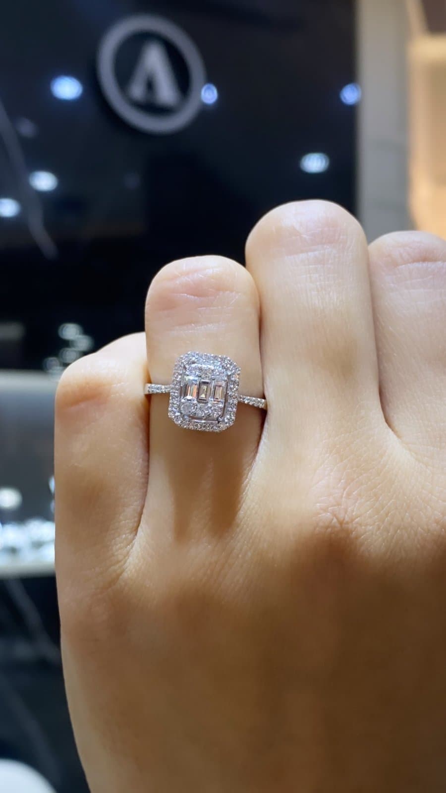 0.60ct F Rengi Baget Pırlanta Altın Yüzük — 6. görünüm