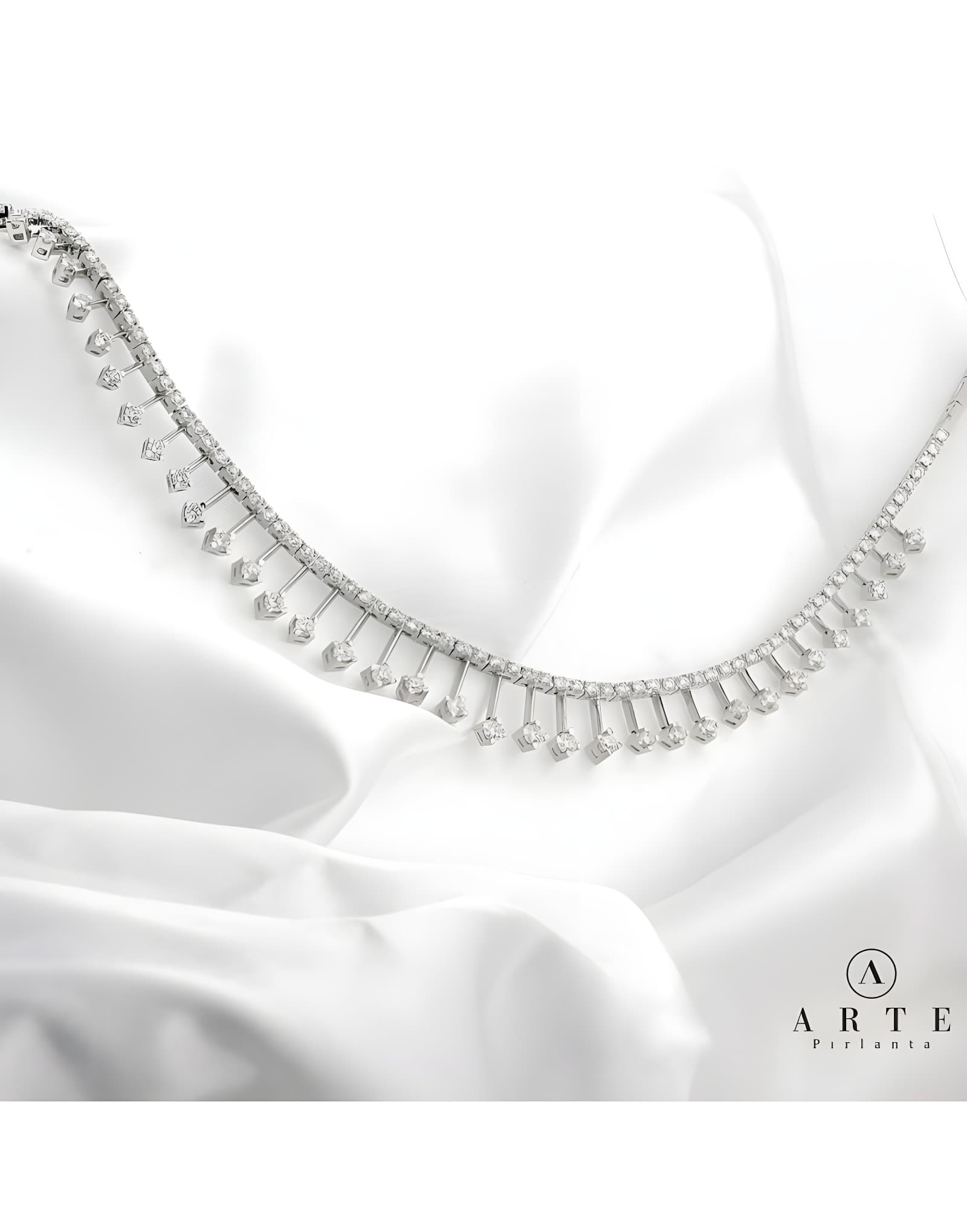 Arte Crown Choker 5.10ct