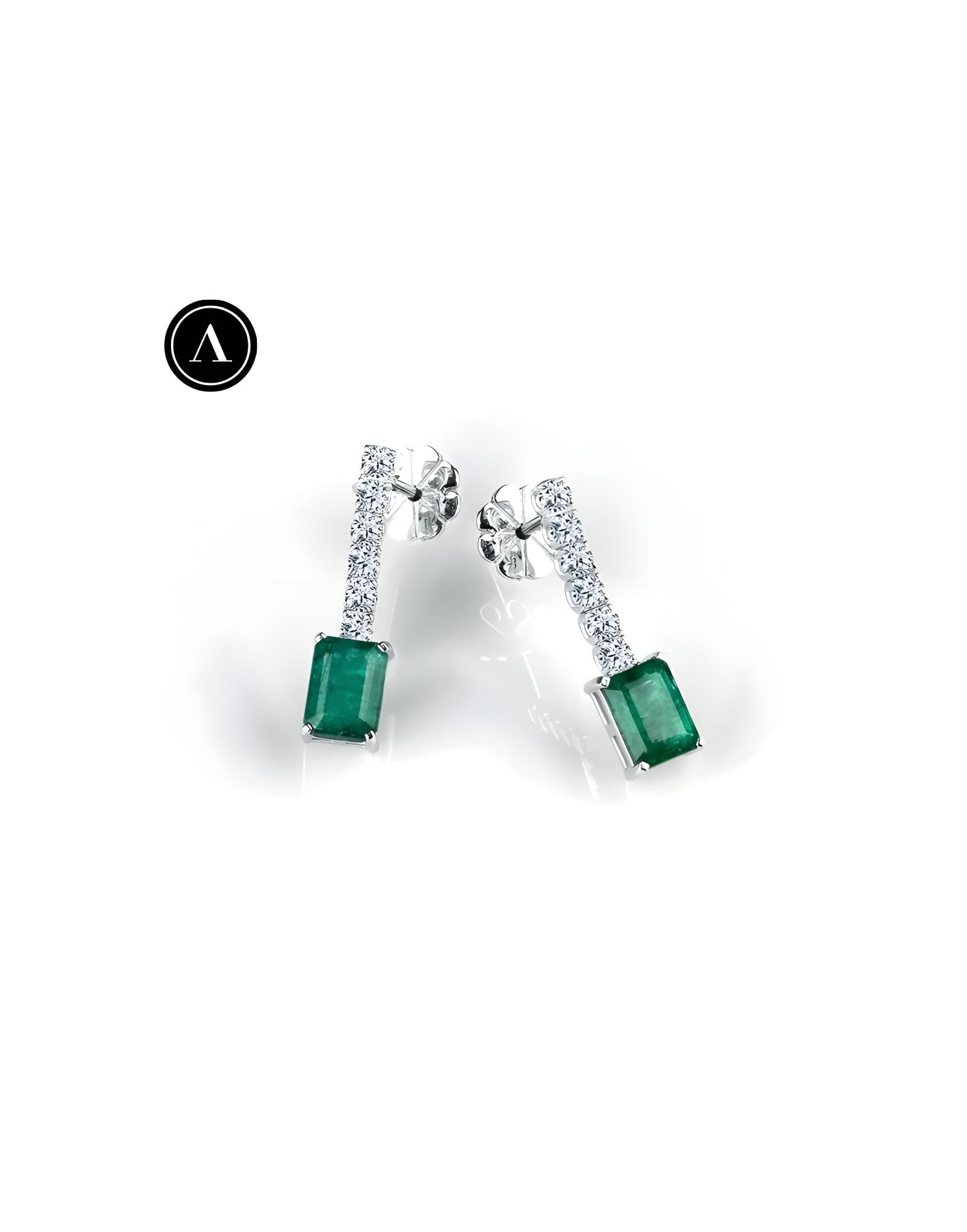2.50ct Zümrüt ve Pırlantalı Küpe