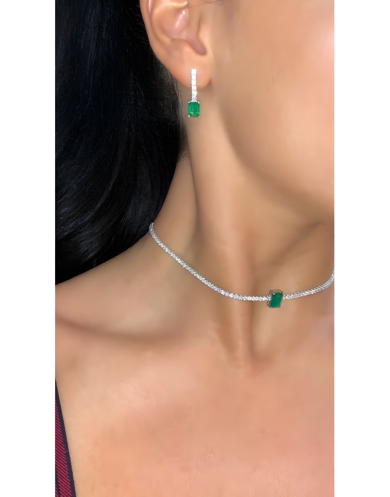 2.50ct Zümrüt ve Pırlantalı Küpe — 2. görünüm