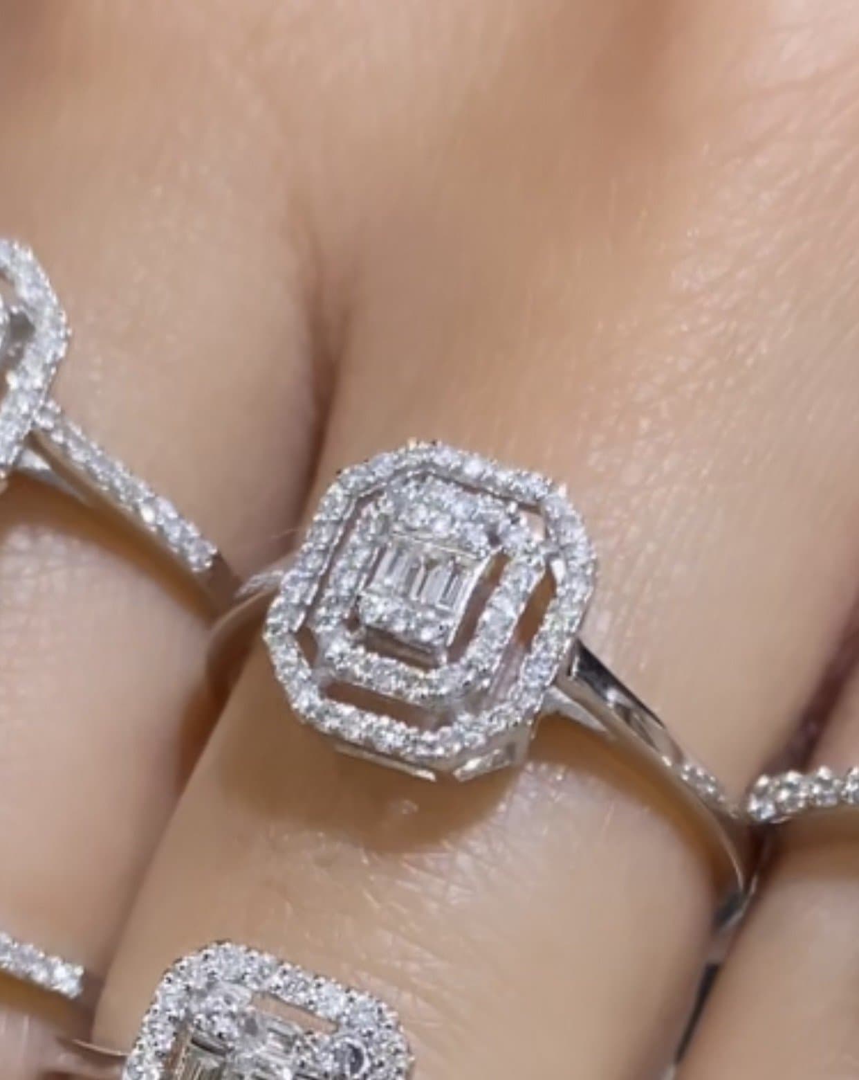 0.25ct F Rengi Baget Pırlanta Altın Yüzük — 4. görünüm