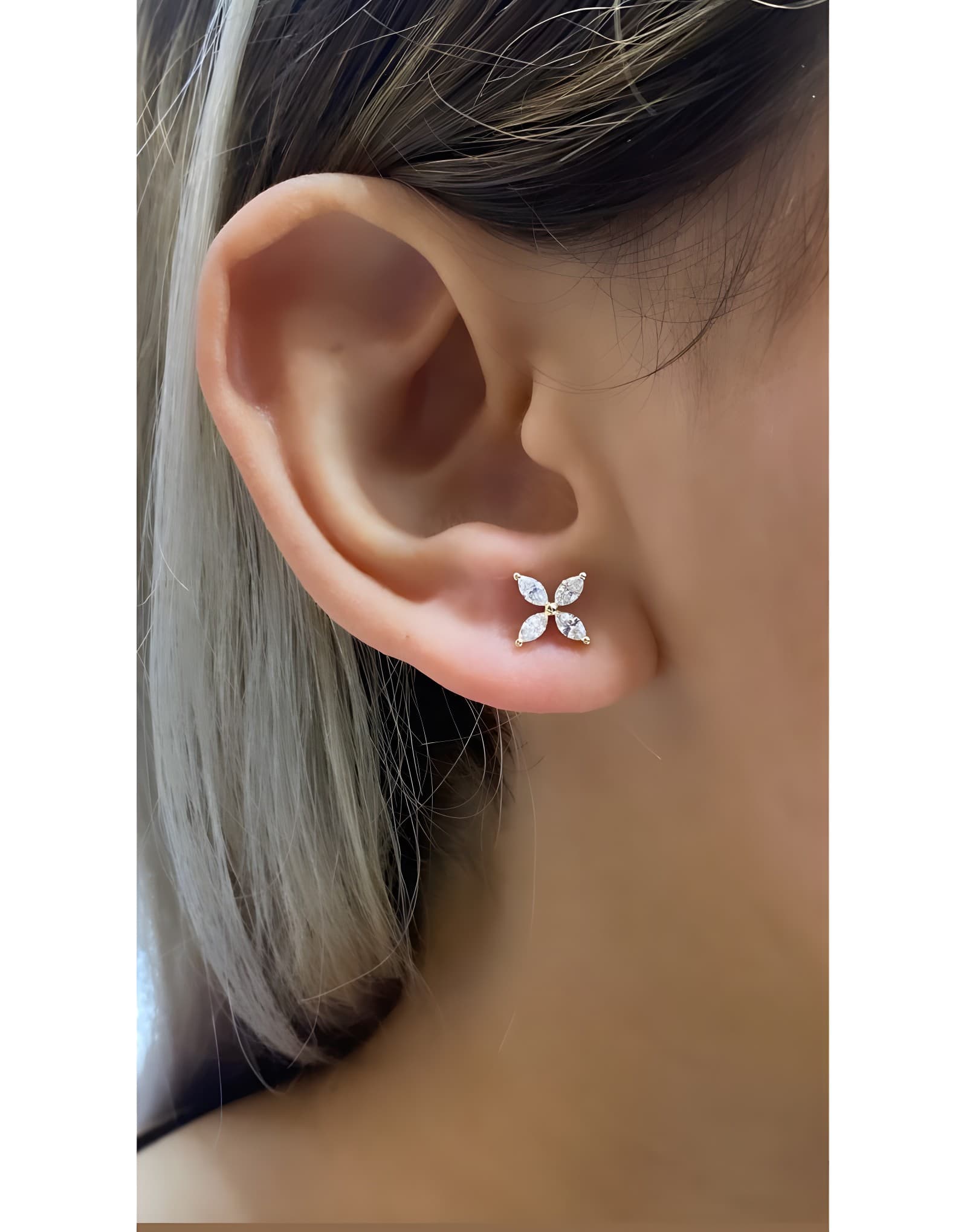 0.55ct F Rengi Markiz Pırlanta Altın Küpe — 2. görünüm