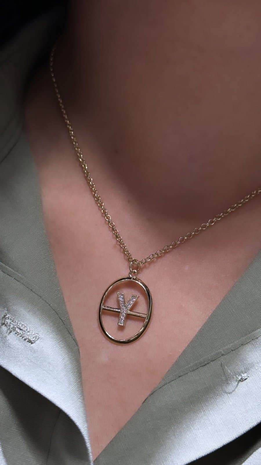 Amore Oggi Pırlantalı Harf Altın Kolye — 8. görünüm