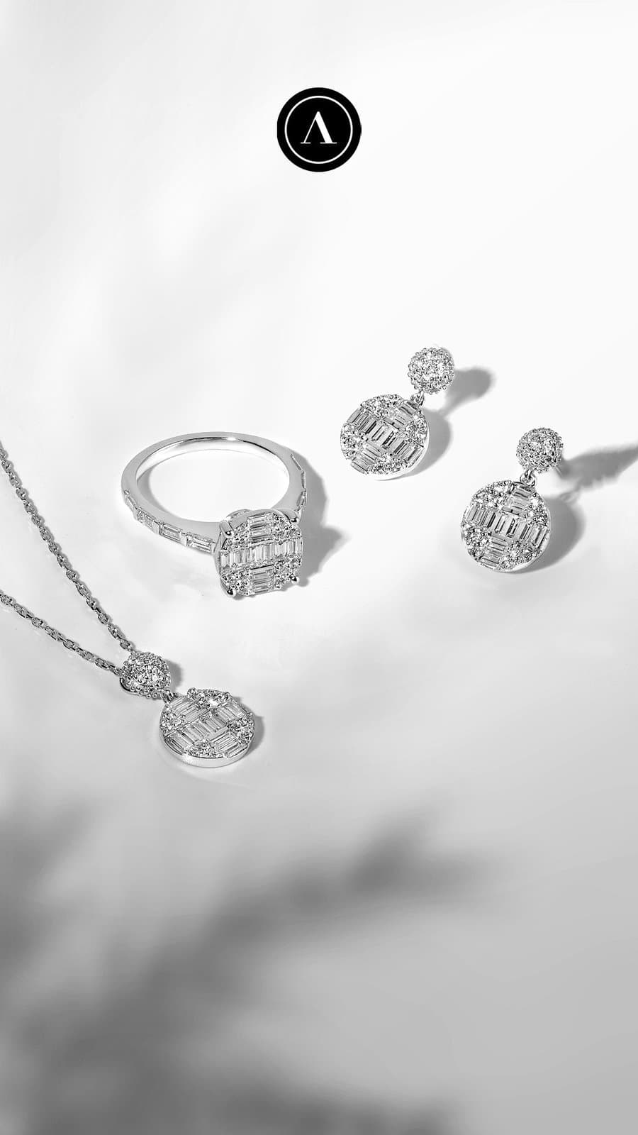 1.40 ct F / VS Baget Pırlantalı Altın Küpe — 3. görünüm