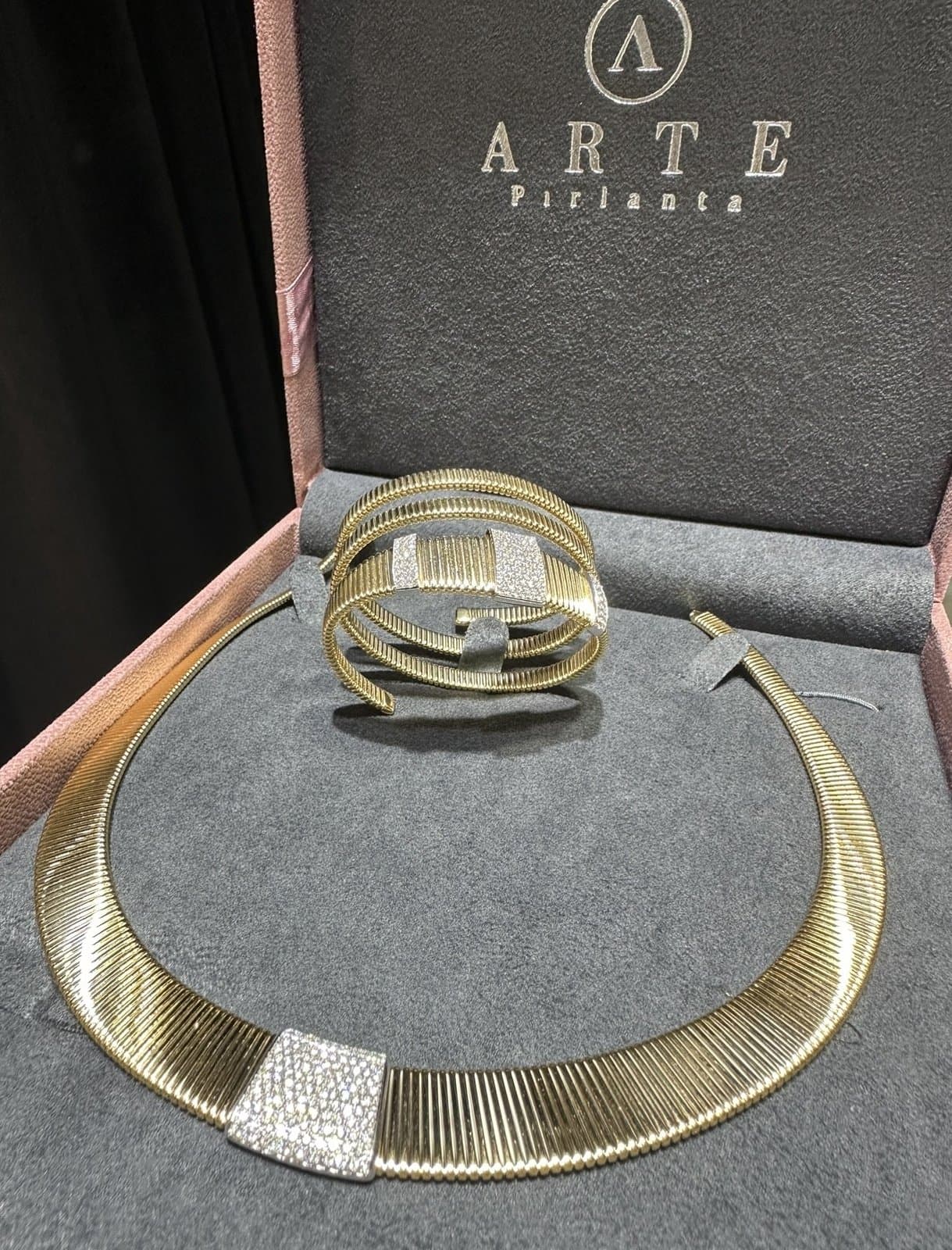 Bottega Pırlantalı Altın Kolye — 3. görünüm