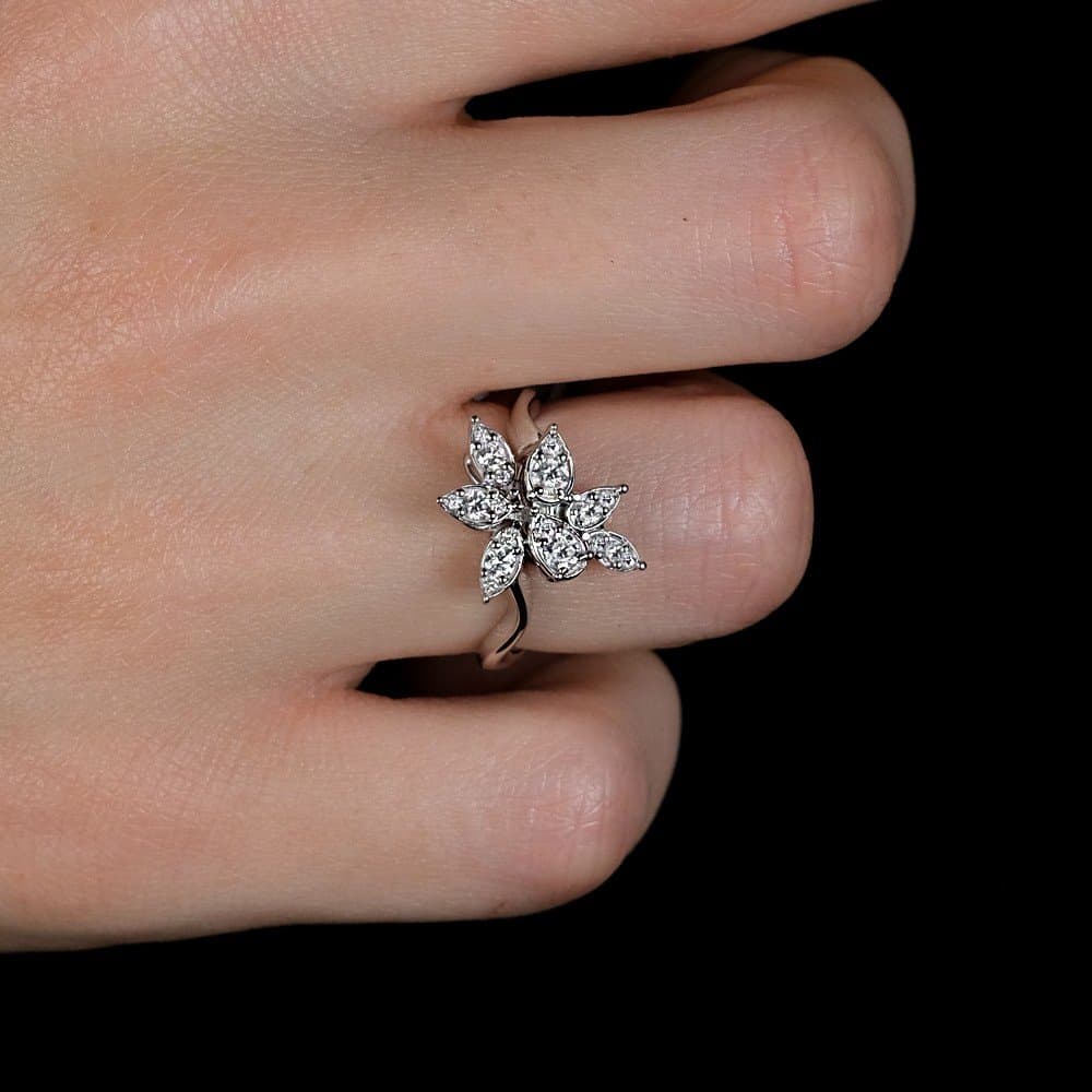 0.30ct F Rengi Pırlantalı Yıldız Altın Yüzük — 3. görünüm