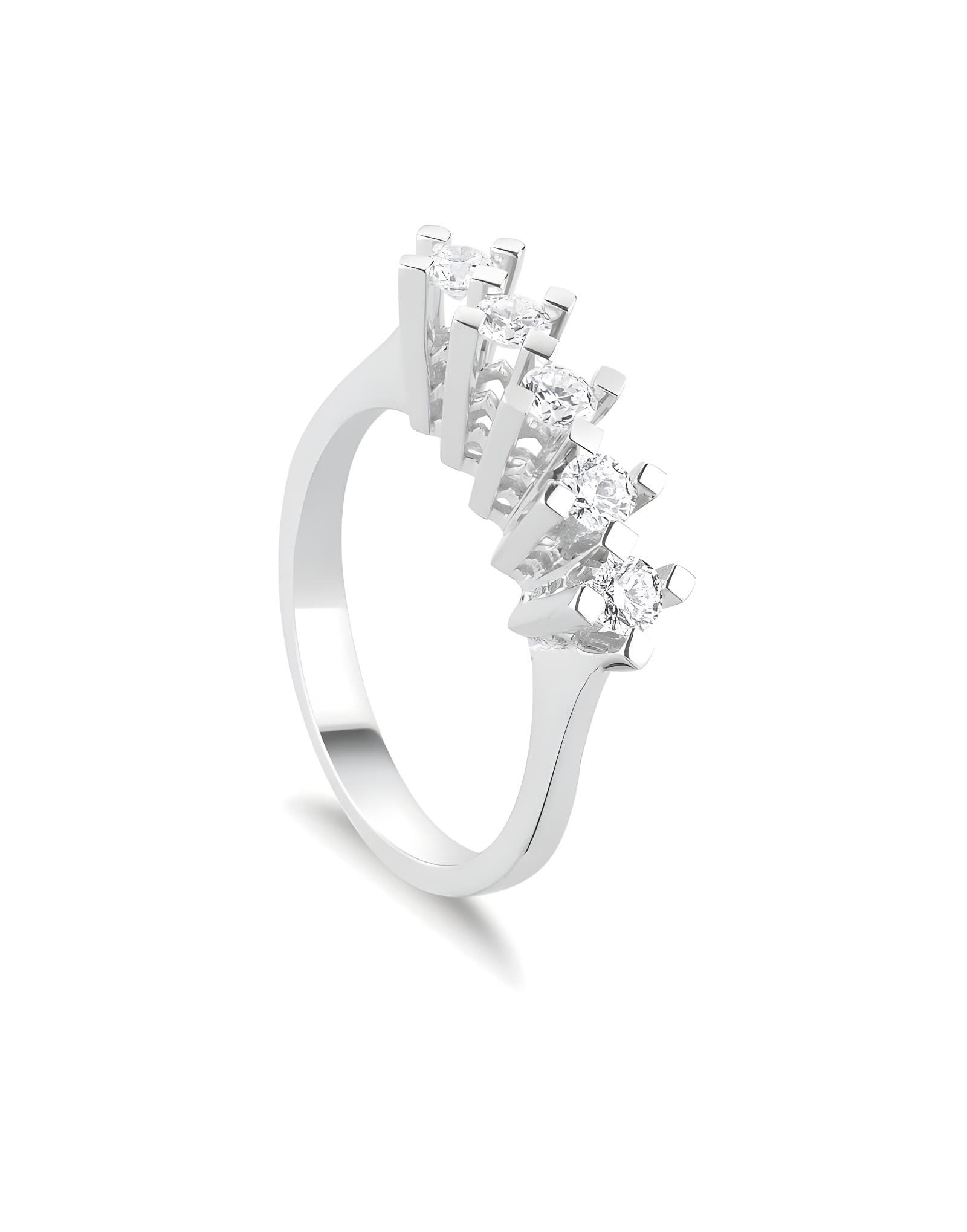 0.30ct F RENGİ Beştaş