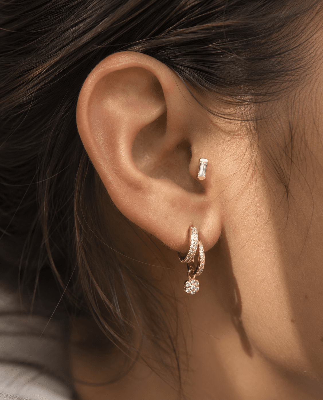 Bageuette Trapez Altın Piercing — 2. görünüm
