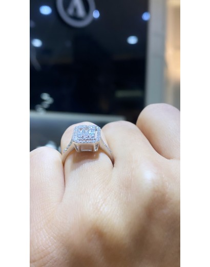 0.60ct F Color Baguette Diamond Ring