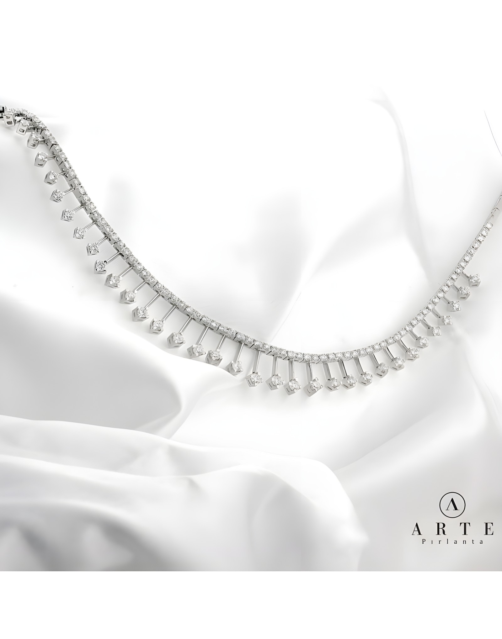 Arte Crown Choker 5.10ct