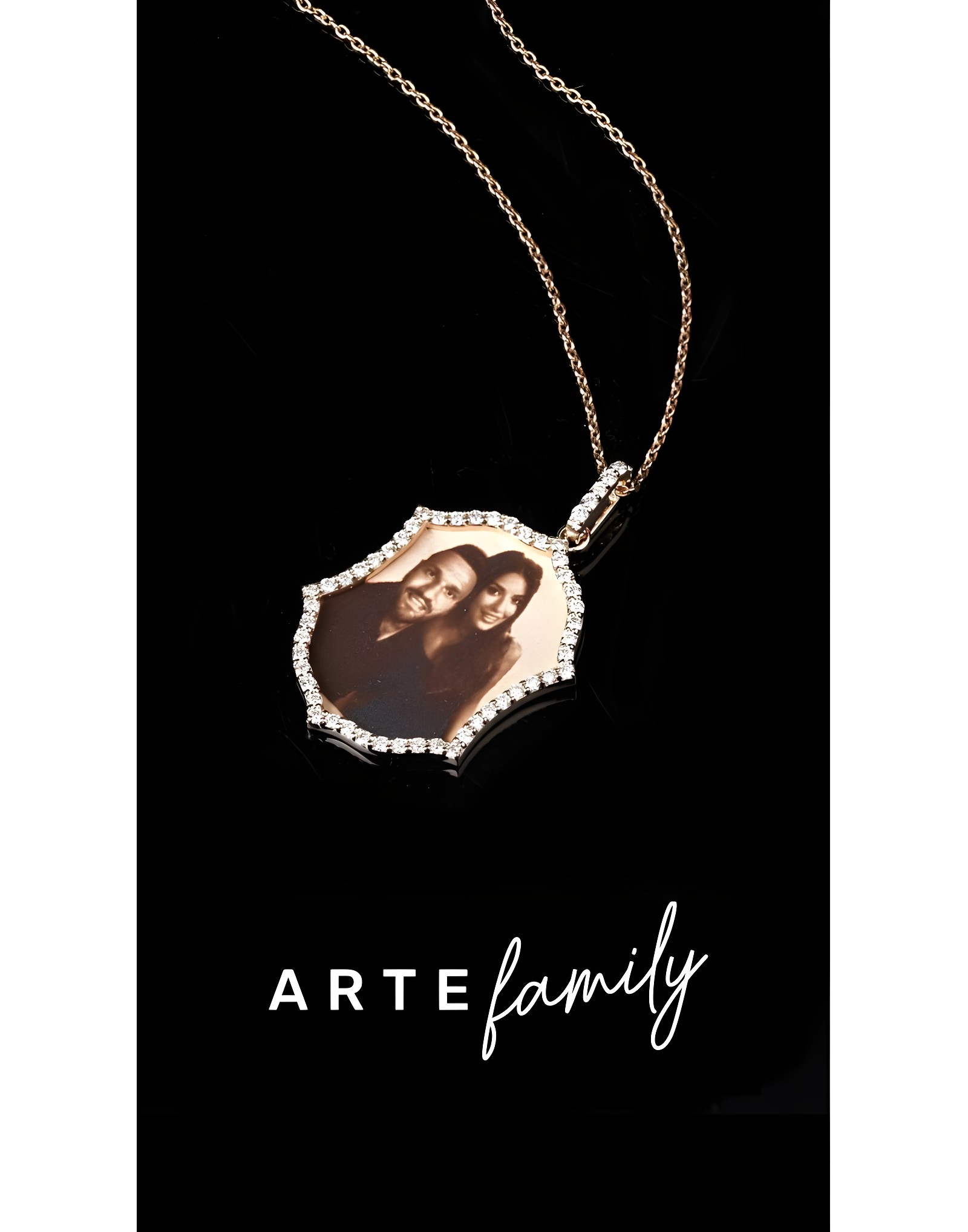 Arte Family Fotoğraflı Pırlantalı Altın Kolye