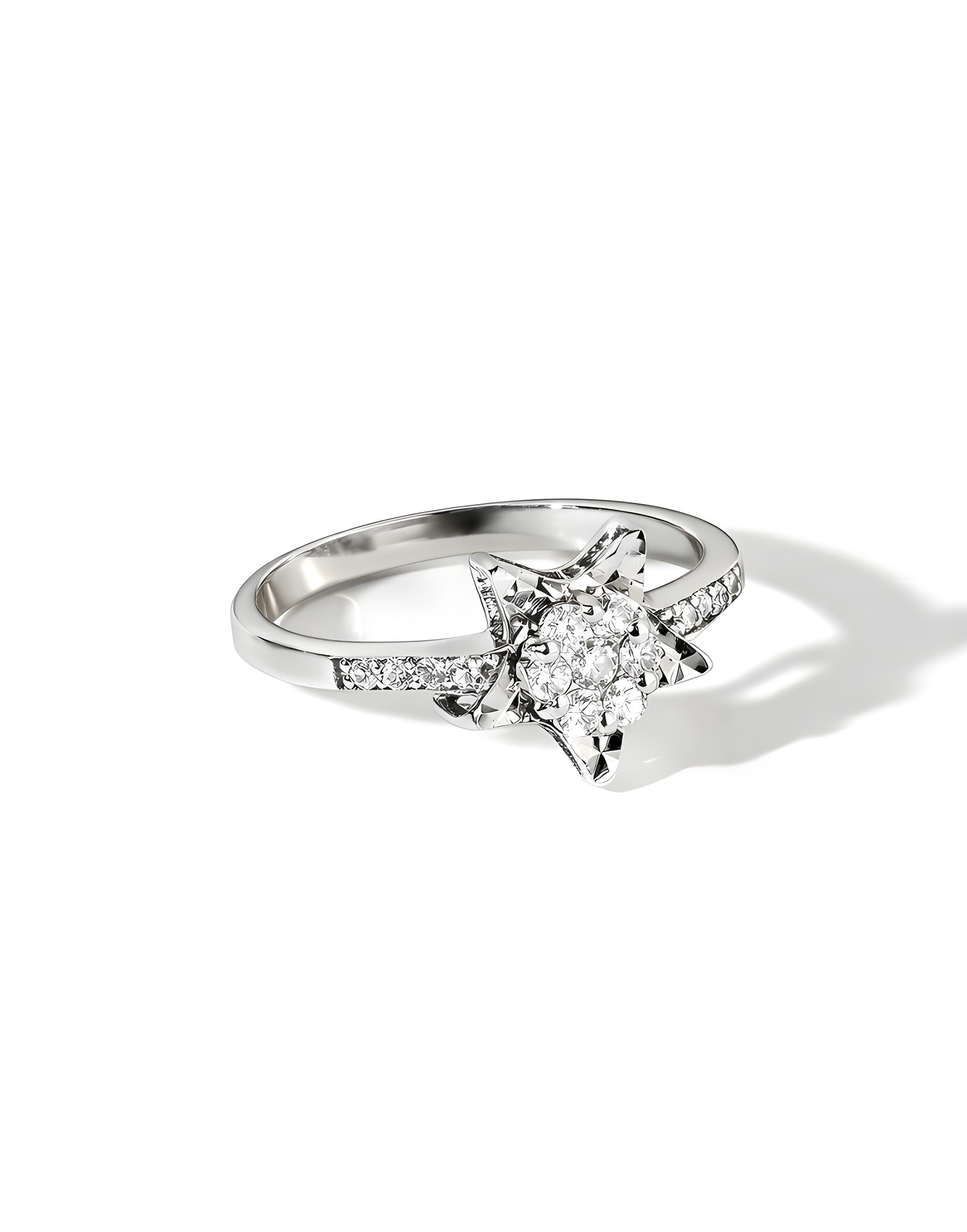 0.30ct F Rengi Pırlantalı Yıldız Altın Yüzük
